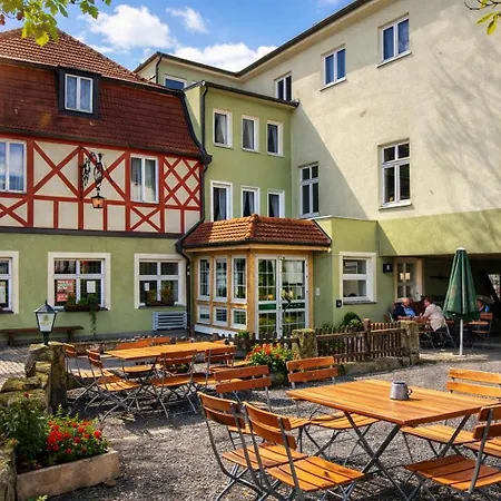 Gruener Baum